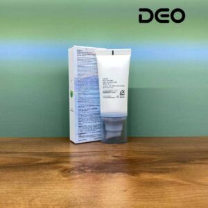 کرم ضد آفتاب بدون رنگ سنتلا، 50 SPF، مدل 1004، مناسب انواع پوست حجم 50 میلی‌لیتر